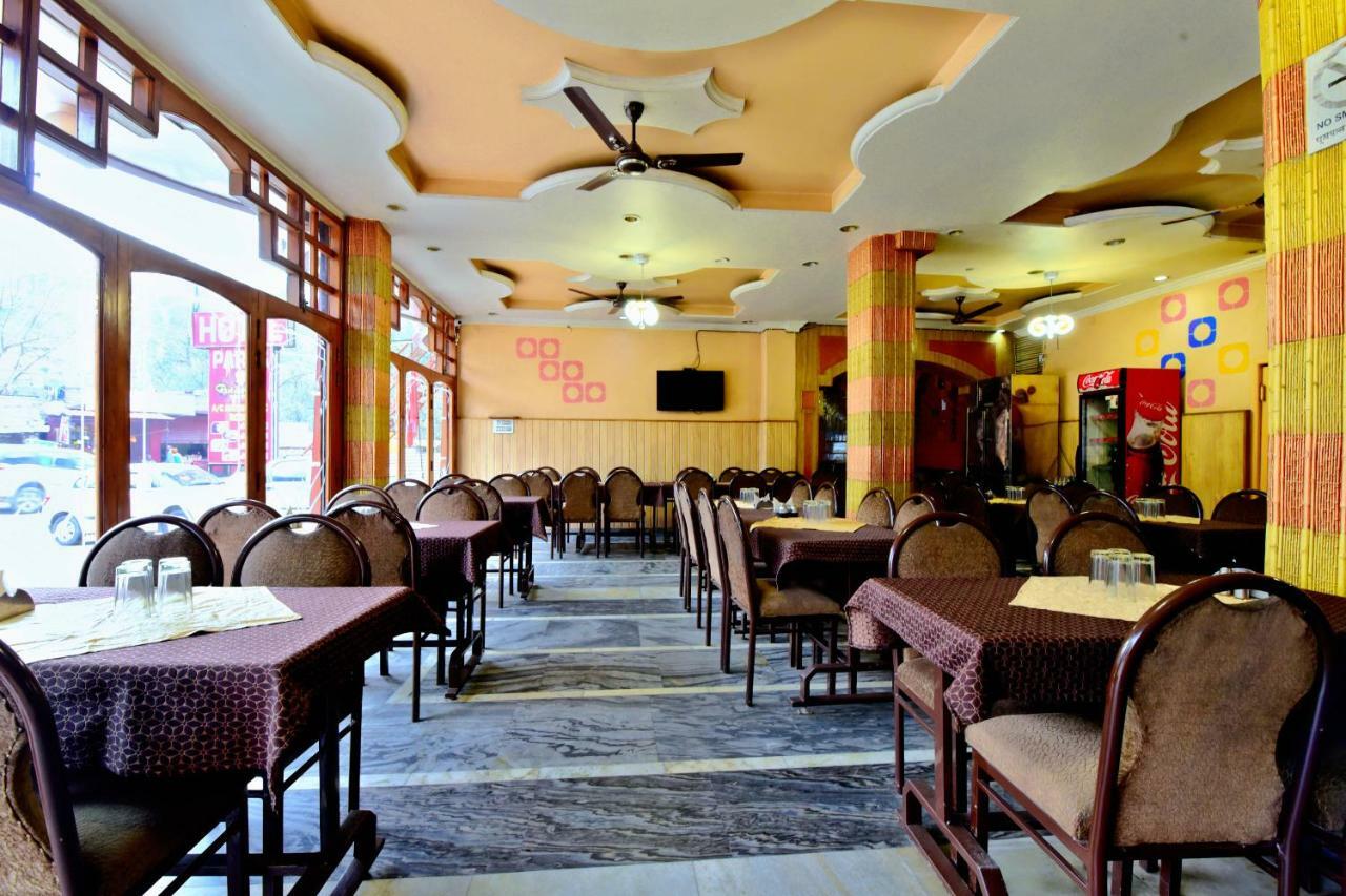 Oyo 26909 Hotel Paras Манди Екстериор снимка