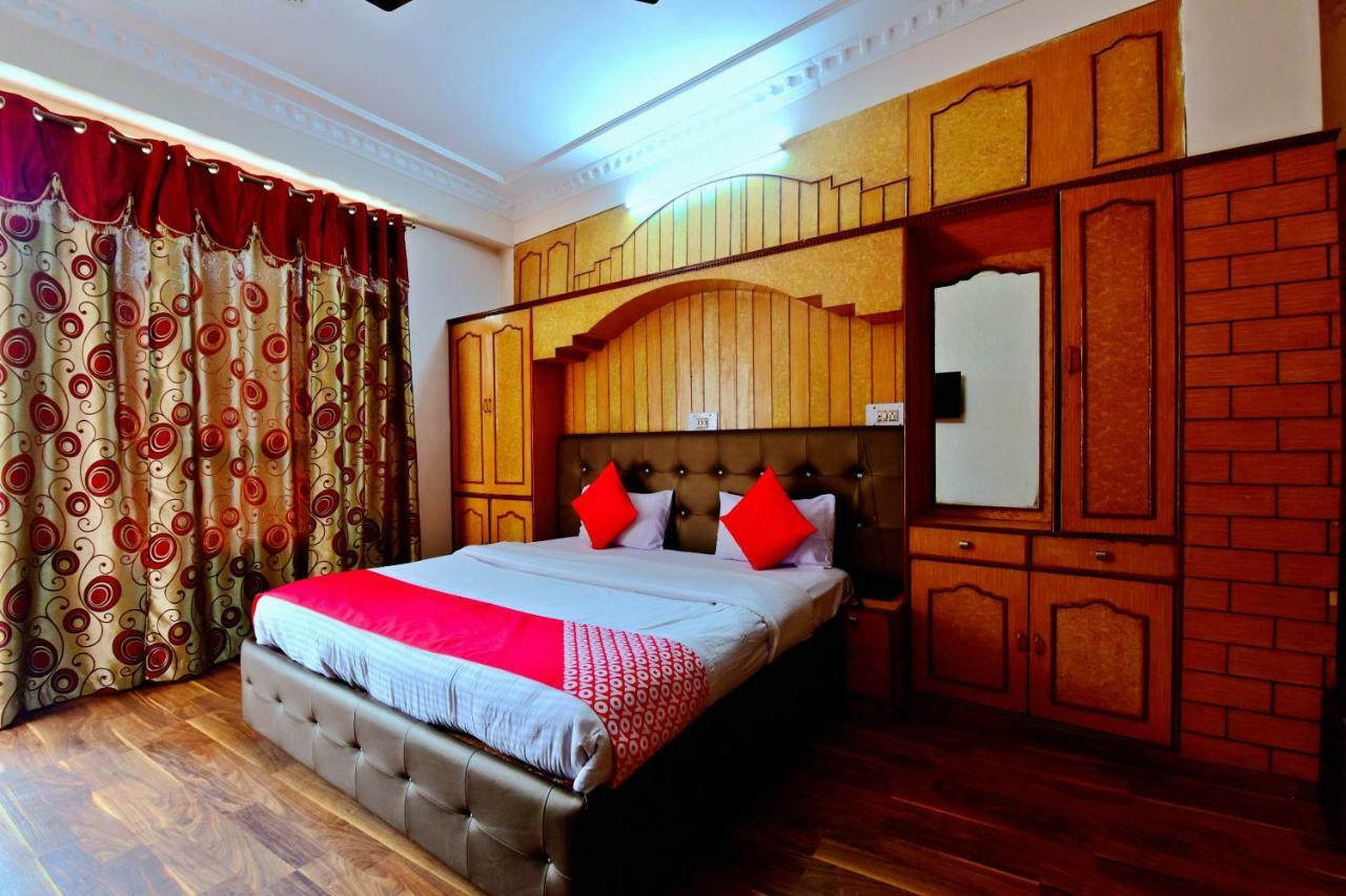 Oyo 26909 Hotel Paras Манди Екстериор снимка